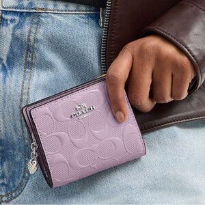 Coach Snap Wallet In Signature Leather With Heart Charm